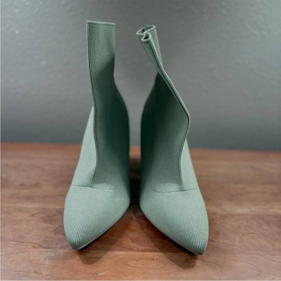 PUBLIC DESIRE Exclusive Wide Fit Loyal heel sock boot olive knit-Green sz 7 Wide - Picture 5 of 14